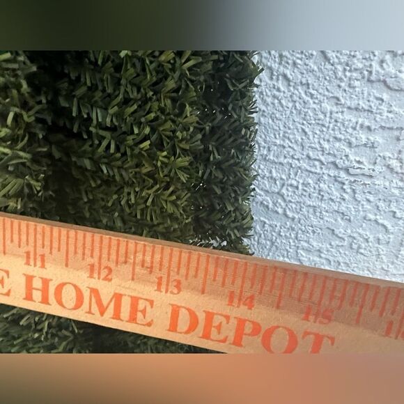 VINTAGE K-MART “TRIM A TREE” COLLECTION “THREE KINGS” MEDAL/TURF 36”~NOS~RARE - Picture 15 of 16